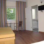 Litty\'S Hotel