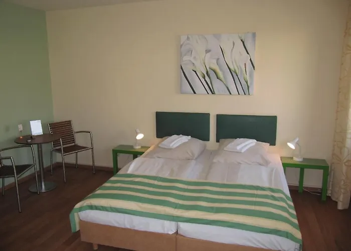 Litty\'S Hotel